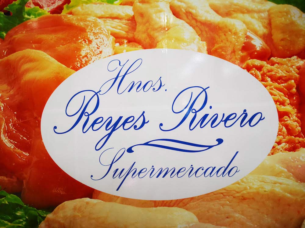 Supermercado hermanos Reyes Rivero